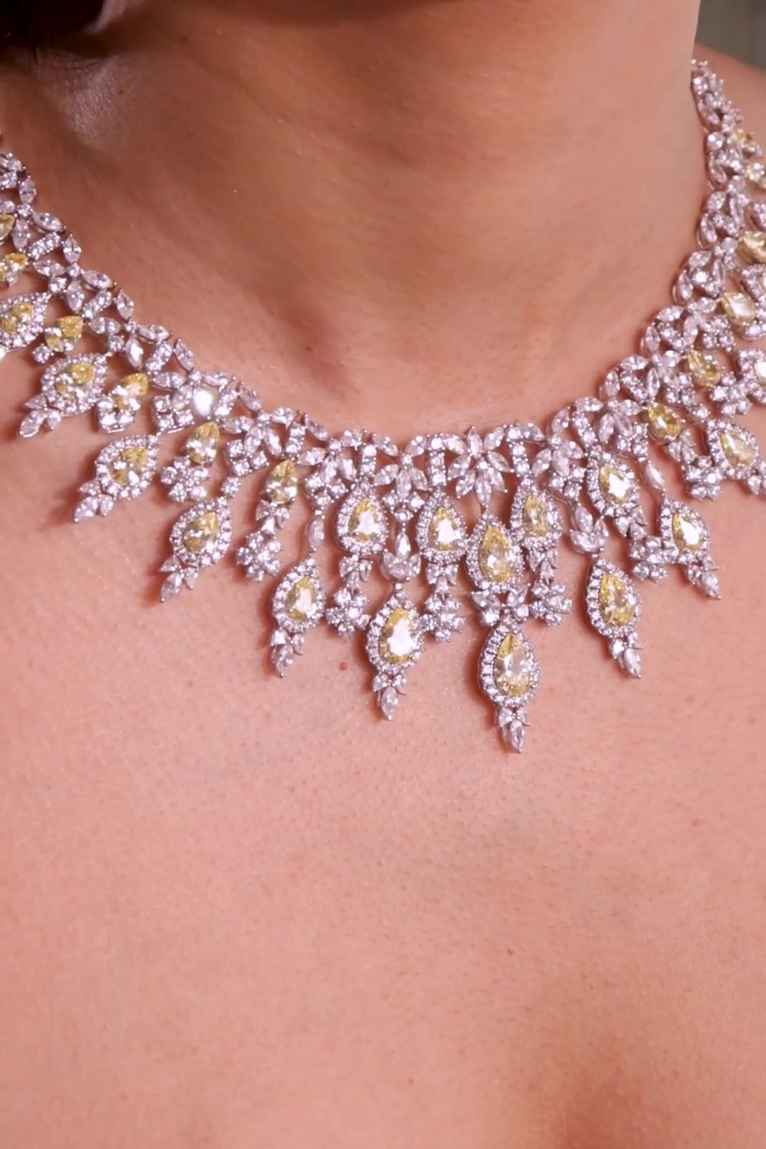 Kathy Sapphire Yellow Necklace Set