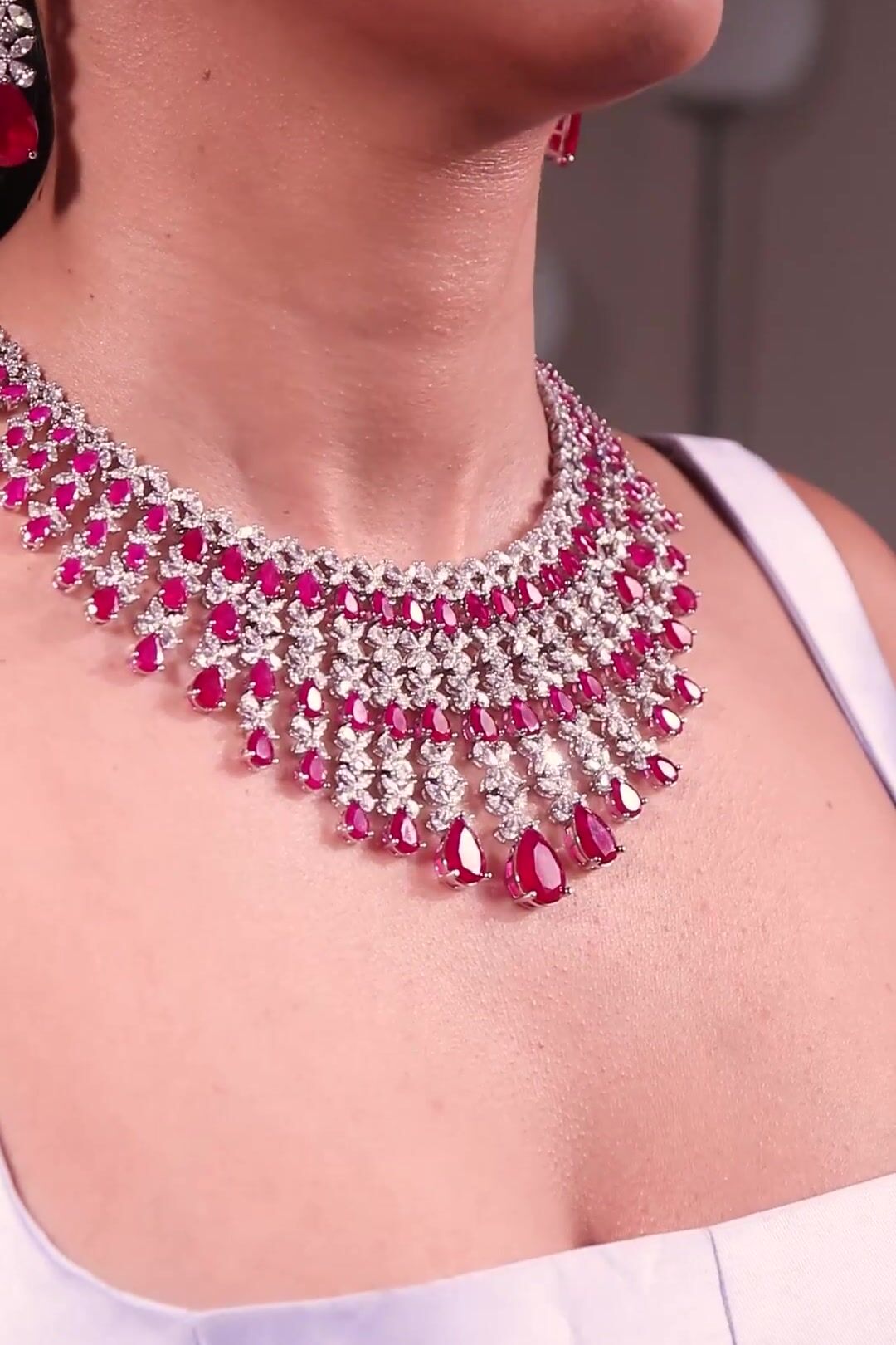 Susan Ruby Red Necklace Set