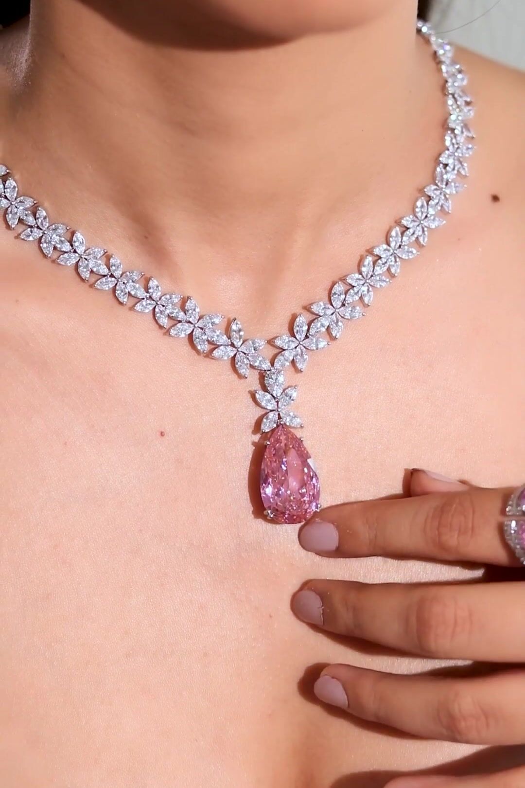 Eloise Pink Pendant Set
