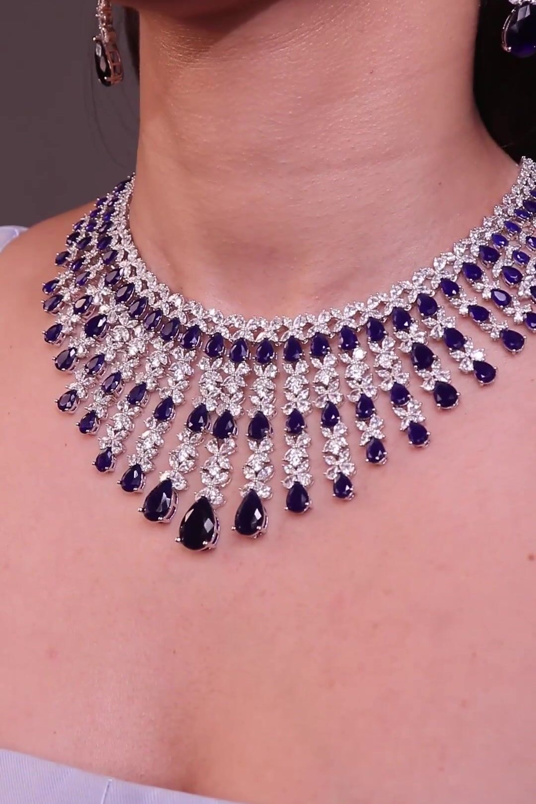 Susan Sapphire Blue Necklace Set