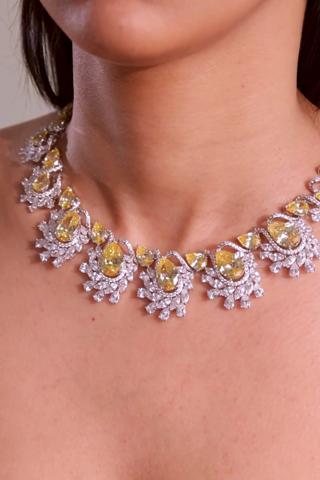 Lara Sapphire Yellow Necklace Set