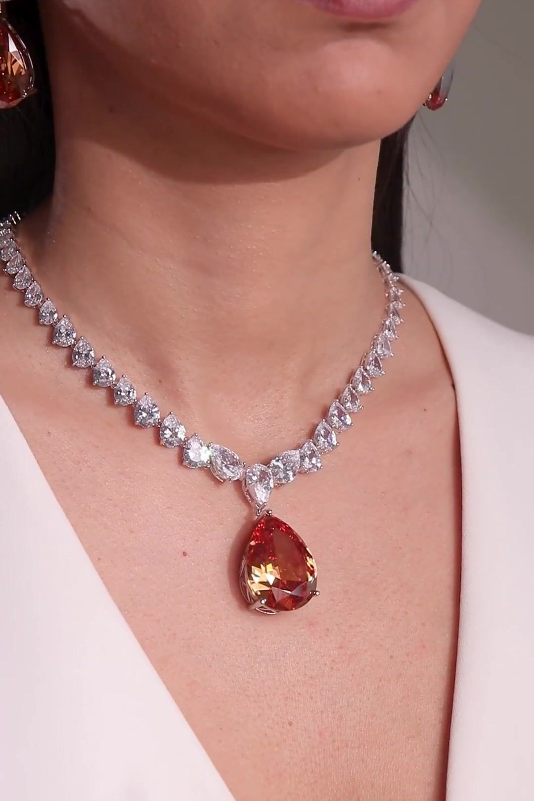 Andie x Solara Champagne Pendant Set